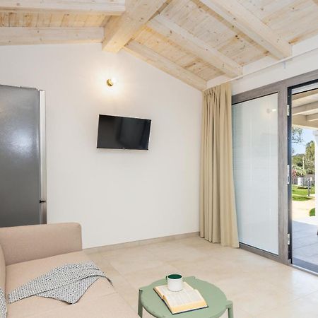 Residence Villa Giulia อาร์บาตักซ์ ภายนอก รูปภาพ